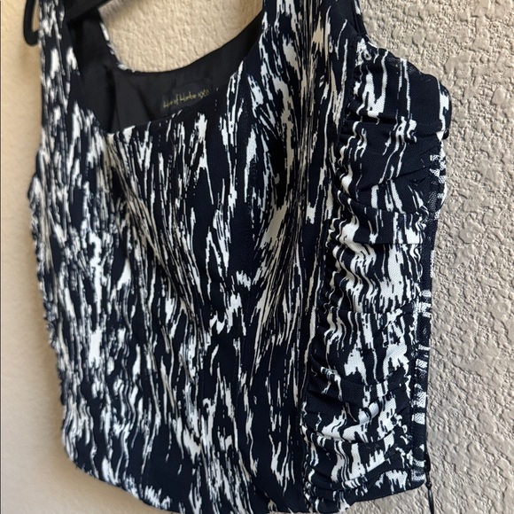 House‎ of Harlow 1960 Black and White Cropped Tank Size Small - Picture 2 of 5